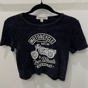 Motorcycle graphic cropped tee